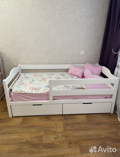 Детская кроватка 