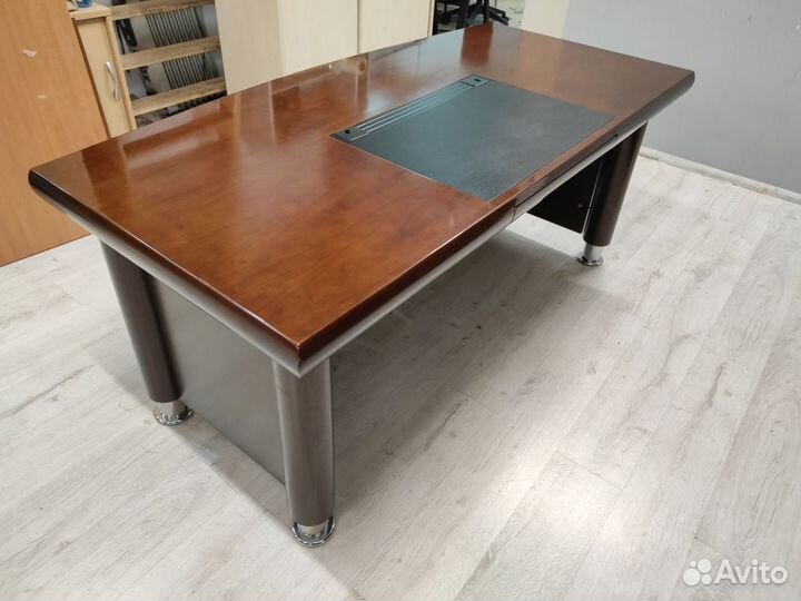 Кабинет руководителя (4 предмета) б/у шпон 01315