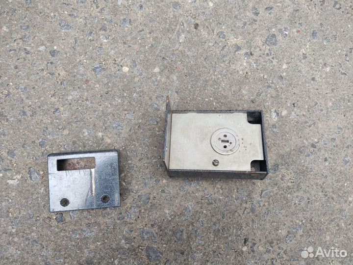 Дверной замок СССР накладной