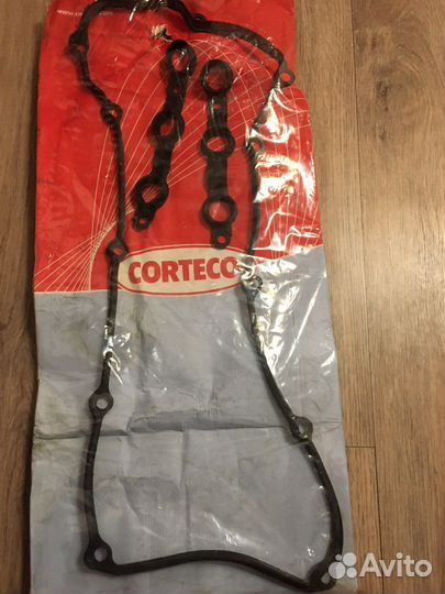 Продам запчасти на автомобиль BMW