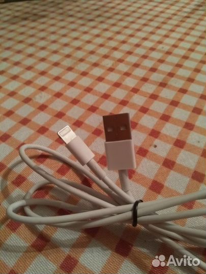 iPhone зарядка