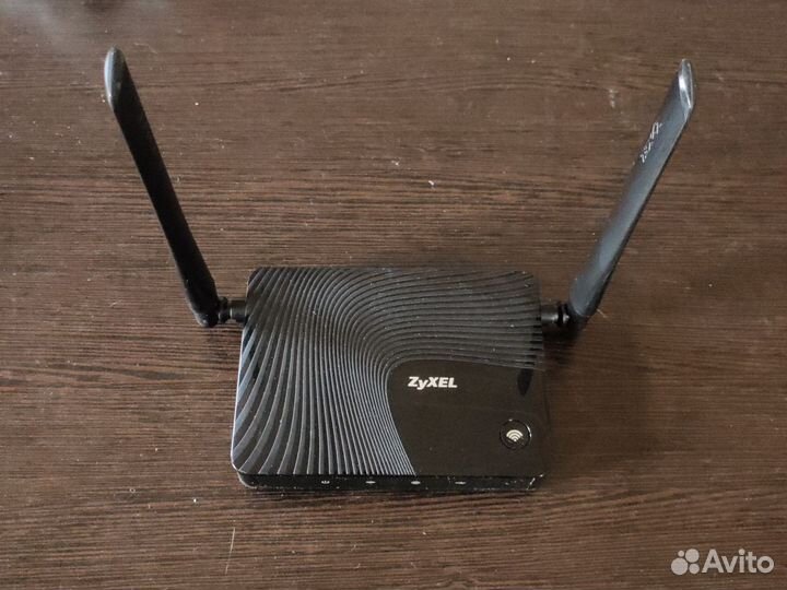 Wifi роутер с usb Zyxel Keenetic 4G III