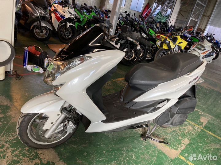 Скутер Yamaha Majesty 155