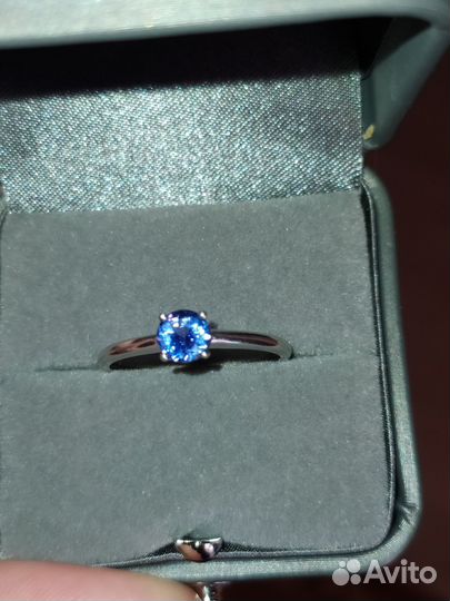 Кольцо с танзанитом