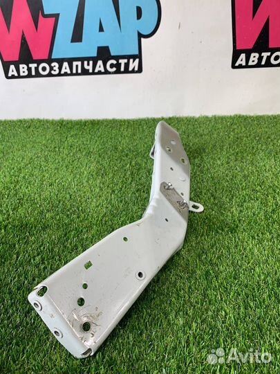 Кронштейн (крепление) Audi A8 D5 (2017 - 2022)