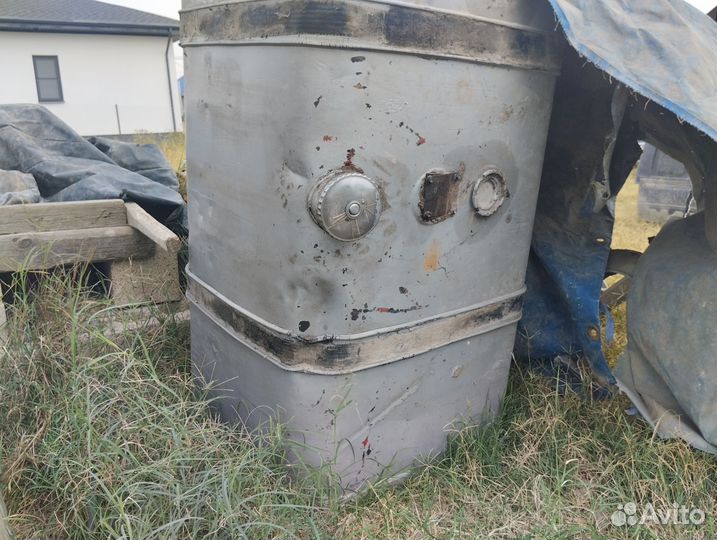 Топливный бак на man ф2000