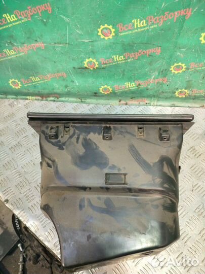 Бардачок Volkswagen Passat B3 универсал 1.8 1998