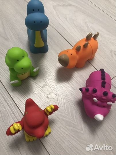 Динозавры игрушки