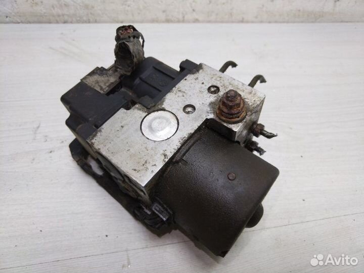 Блок ABS Subaru Legacy Outback B12 EJ25 2001