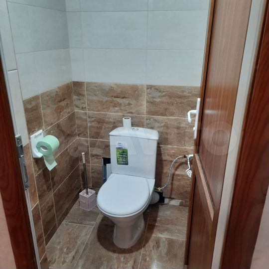 3-к. квартира, 100 м², 2/4 эт.