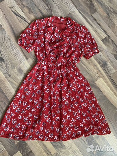 Красное платье
