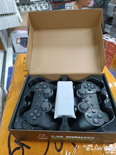 Игровая приставка 2.4 Wireless Controller Gamepad