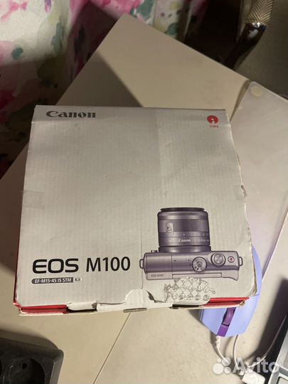 Canon eos m100