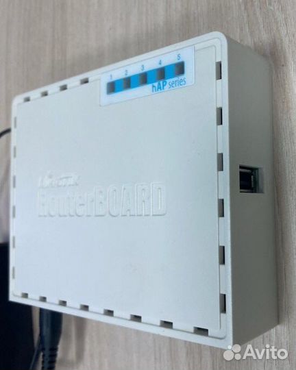 Wi-Fi роутер MikroTik RB951Ui-2HnD, белый