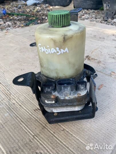 Насос эгур TRW Skoda / Volkswagen / Seat / Audi