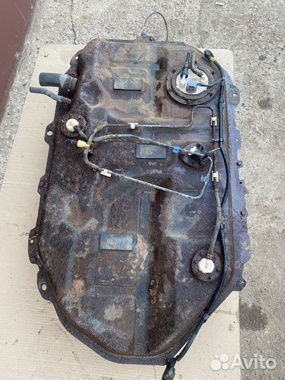 Бензобак lancer 9