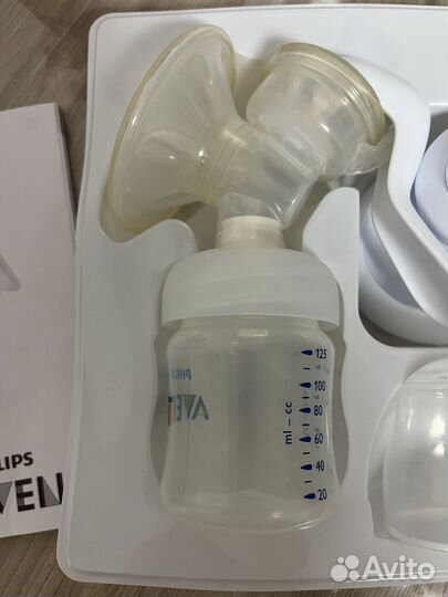 Молокоотсос Avent ручной и бутылочка с термосумкой