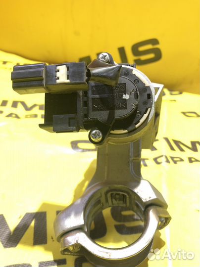 Замок зажигания Toyota Corolla E 120