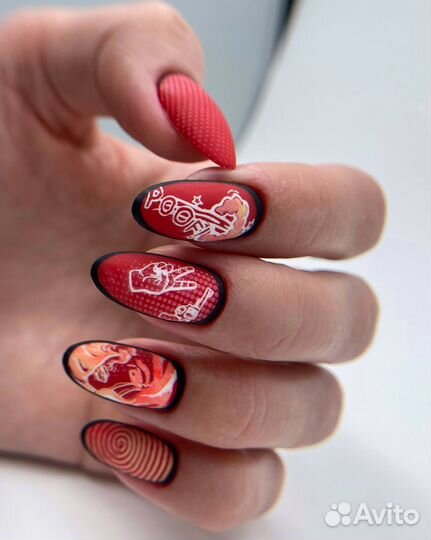 Маникюр с покрытием гель-лак
