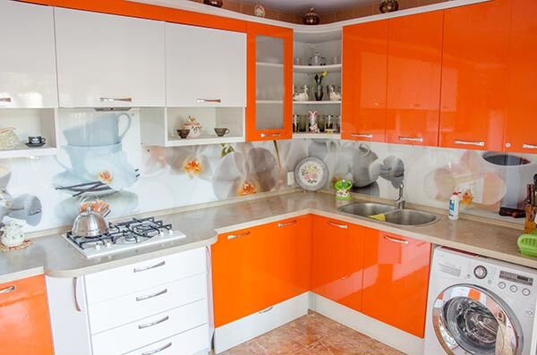 Дом 240 м² на участке 1 сот.