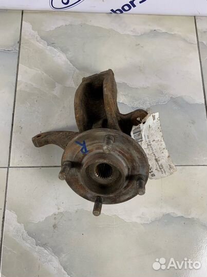 Кулак поворотный передний правый Ford Fusion CBK