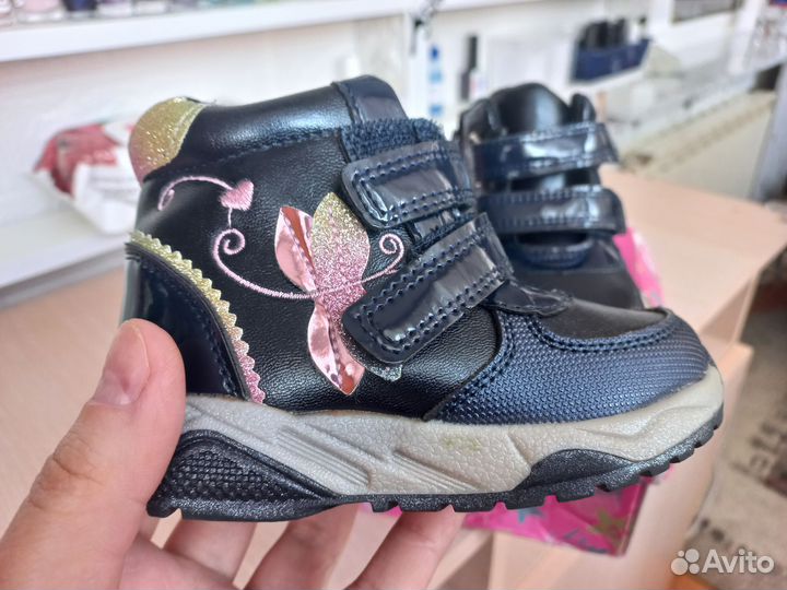 Ботинки демисезонные для девочки 22 размер