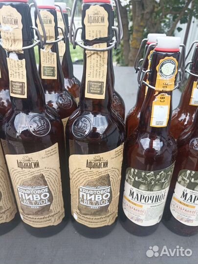 Бутылки стеклянные с бугельной пробкой