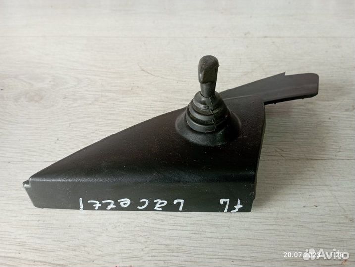 Уголок двери передний левый Chevrolet Lacetti