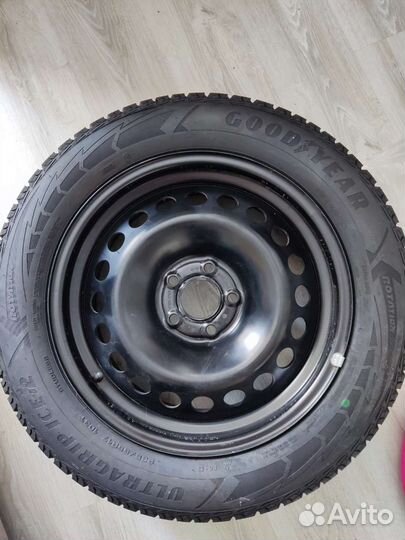 Goodyear UltraGrip Ice 2 235/55 R17 103T