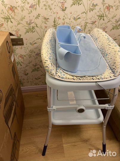Столик для пеленания + ванночка Chicco