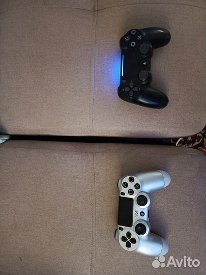 Sony playstation 4 PS4 slim 1tb