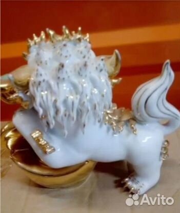 Фарфоровые статуэтки