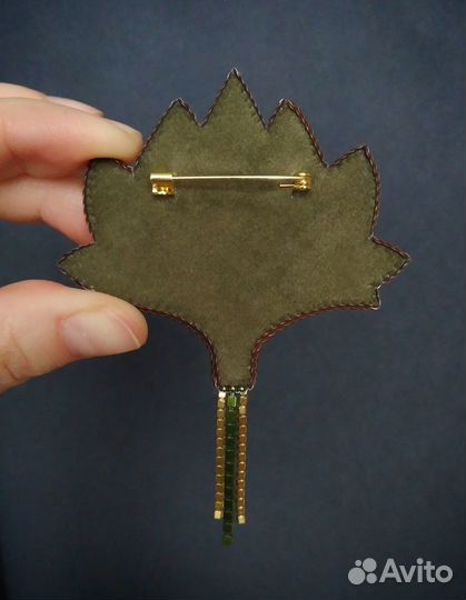 Брошь лотос