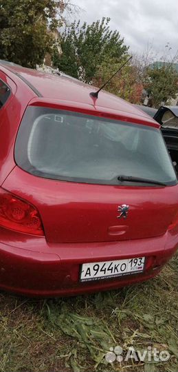 Крышка (дверь) багажника Пежо 307