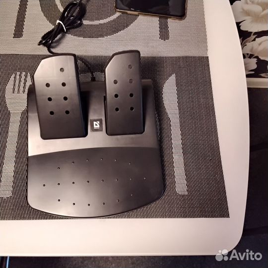 Игровой руль с педалями и коробкой передач