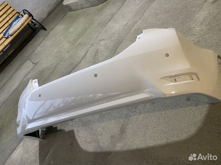 Задний бампер Toyota corolla 180