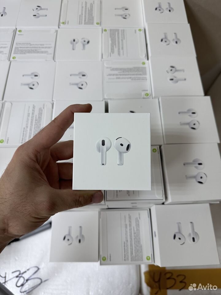 AirPods 4