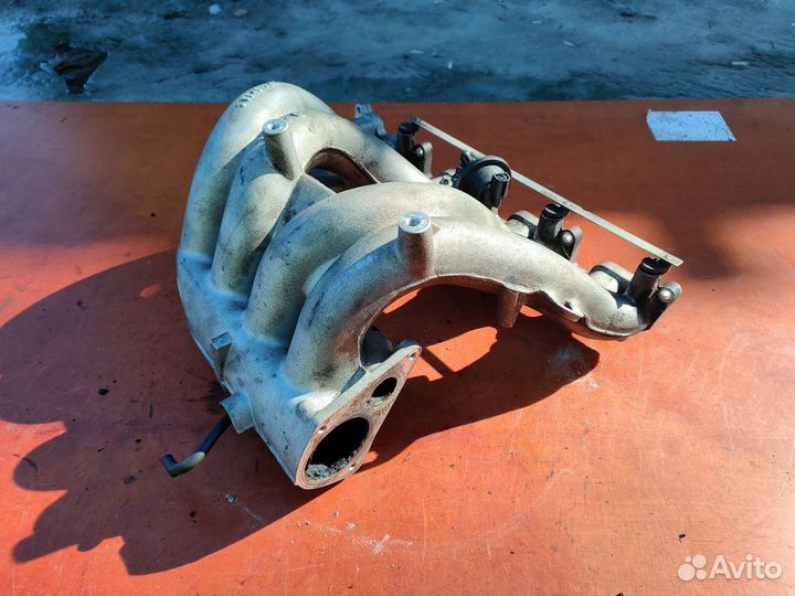 Коллектор впускной Mercedes C w202 om611 2.2 cdi