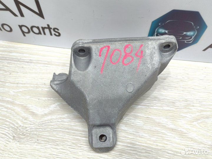 Кронштейн двигателя правый Bmw 3 F30 N20B20 2013