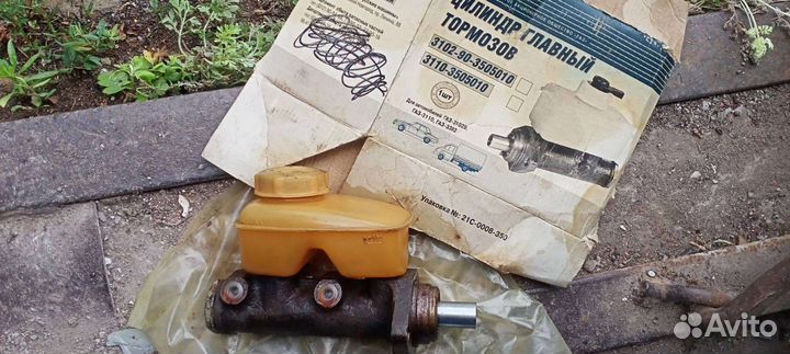 Цилиндр главный тормозов газ 24