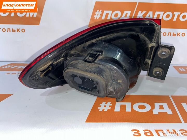 Фонарь задний правый Volkswagen Tiguan 2010