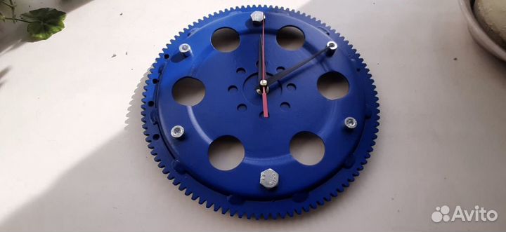 Часы из маховика