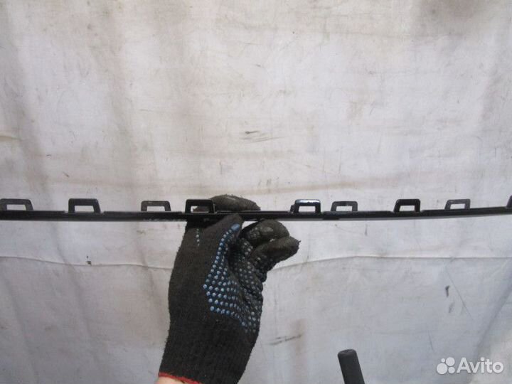 Молдинг заднего бампера центральный VW polo (SED R