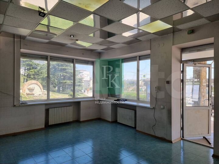 Помещение на остановке Дмитрия Ульянова