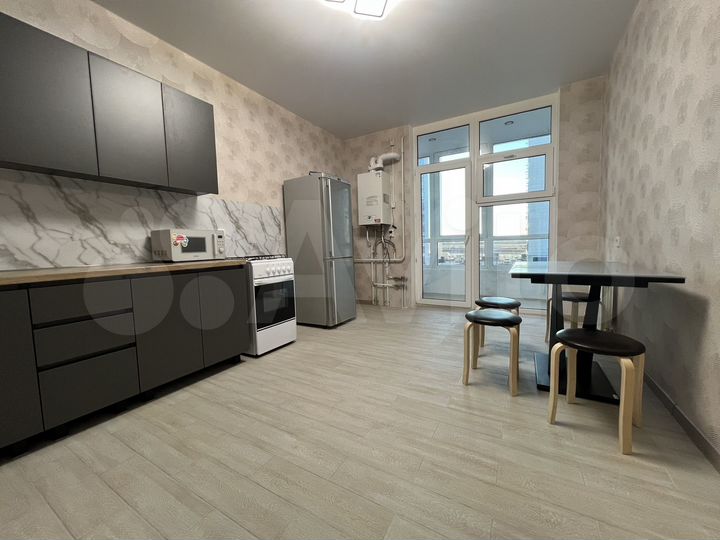 2-к. квартира, 65 м², 2/12 эт.