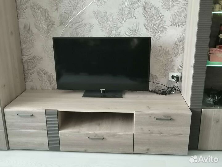 Тумба под телевизор мдф
