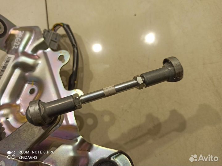 Привод открывания крышки багажника (Kia K900 II)