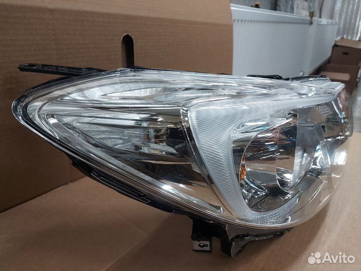 Фара левая / правая Subaru XV новая оригинал