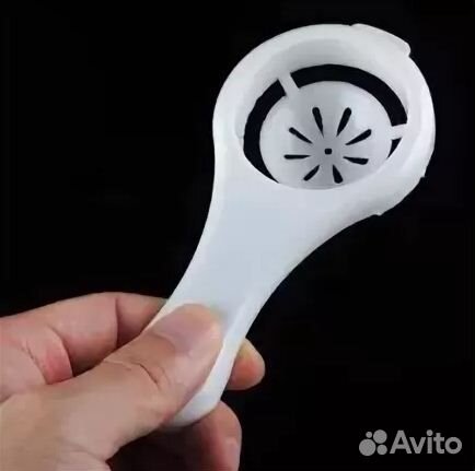 Сепаратор для разделения яиц на белок и желток