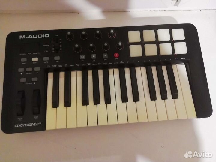 Midi клавиатура M-Audio Oxygen под восстановление